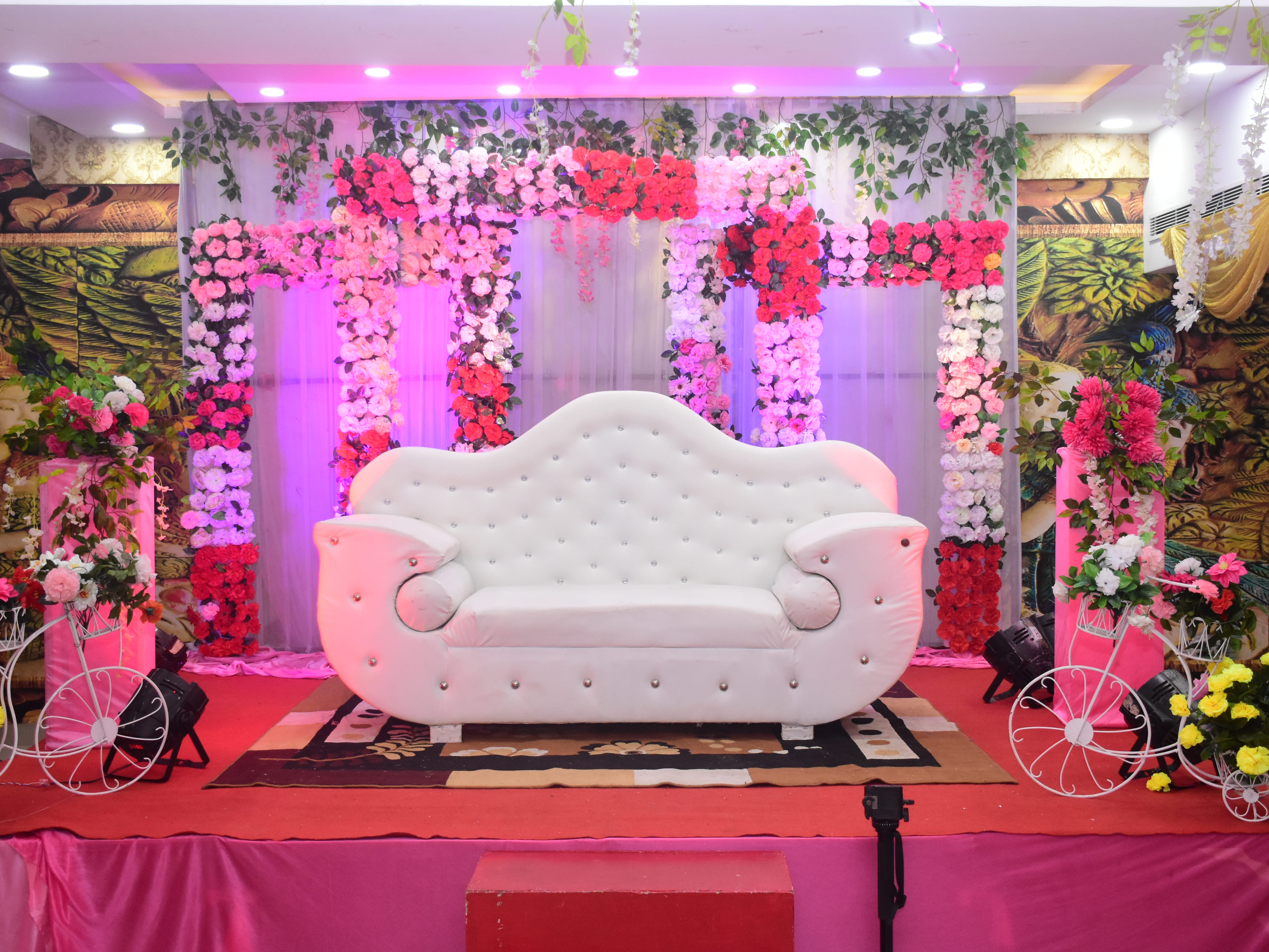 Decor and Prop Rental